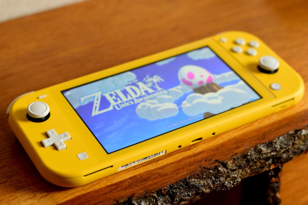 Switch Lite Review – A Non-Switch Owner Reviews The Lite