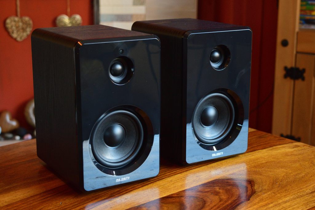 Majority D40 Bookshelf Speakers Review – Quality Sound On A Budget?